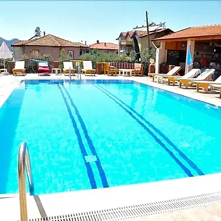 Ξενοδοχείο California